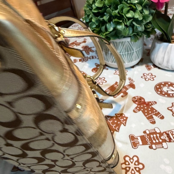 Coach HTF Mosaic Gallery Patchwork Dome Satchel - Picture 8 of 16